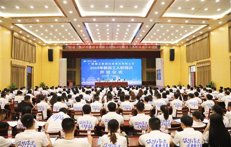 �����ഺ��ҫδ������Ա������ұ���Ӵ����ǣ�