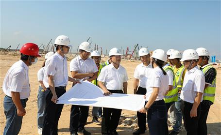 �����һ����?����һ�ߡ����񻪣��˱����崺�� ��ܽ�֮��