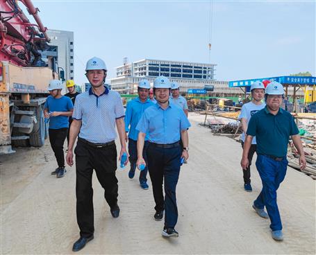 �������ʶӵ�ұ����˾��Ŀ��չ���������ۺϡ����С����