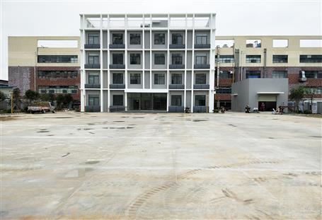 ұ���ڰ˷ֹ�˾��Ŀͨ���깤����